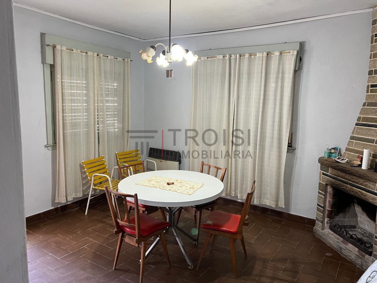 V24 - Chalet 3 dormitorios con Garage - Calle 34 e/ 4 y 5