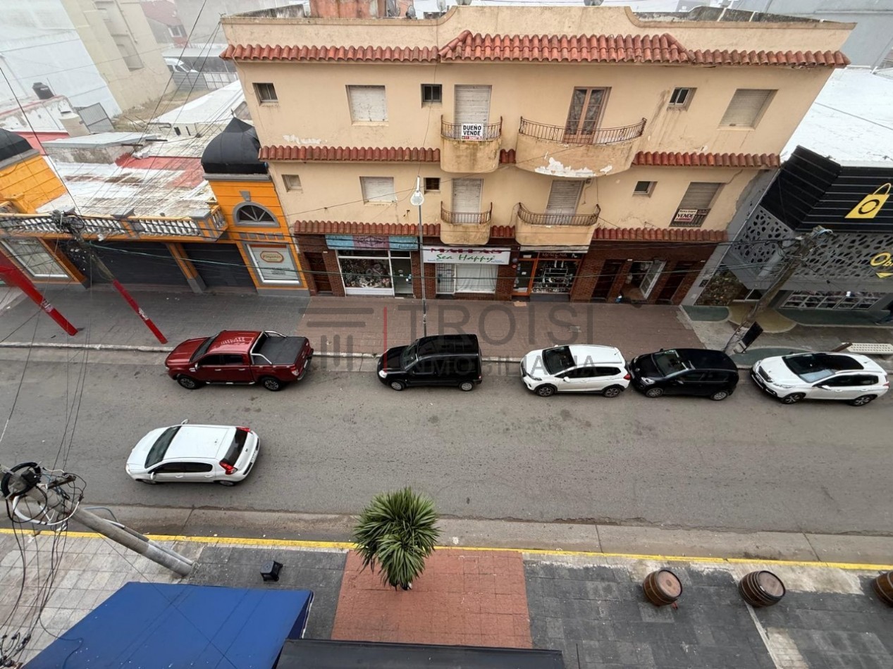 V74 - MONOAMBIENTE - CALLE 2 ESQ. 32