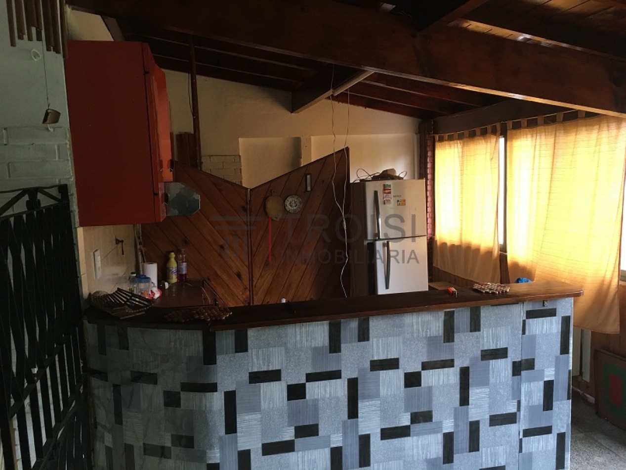 Monoambiente + Chalet 3 ambientes - Calle 30 e/ 5 y 6 - V37