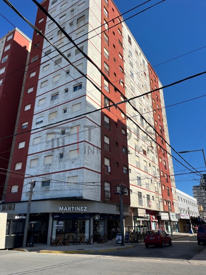 V58 - Monoambiente - Calle 2 esquina 34