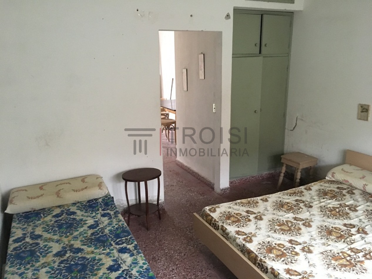2 Chalets de 2 ambientes - Calle 28 e/5 y 6 - V44