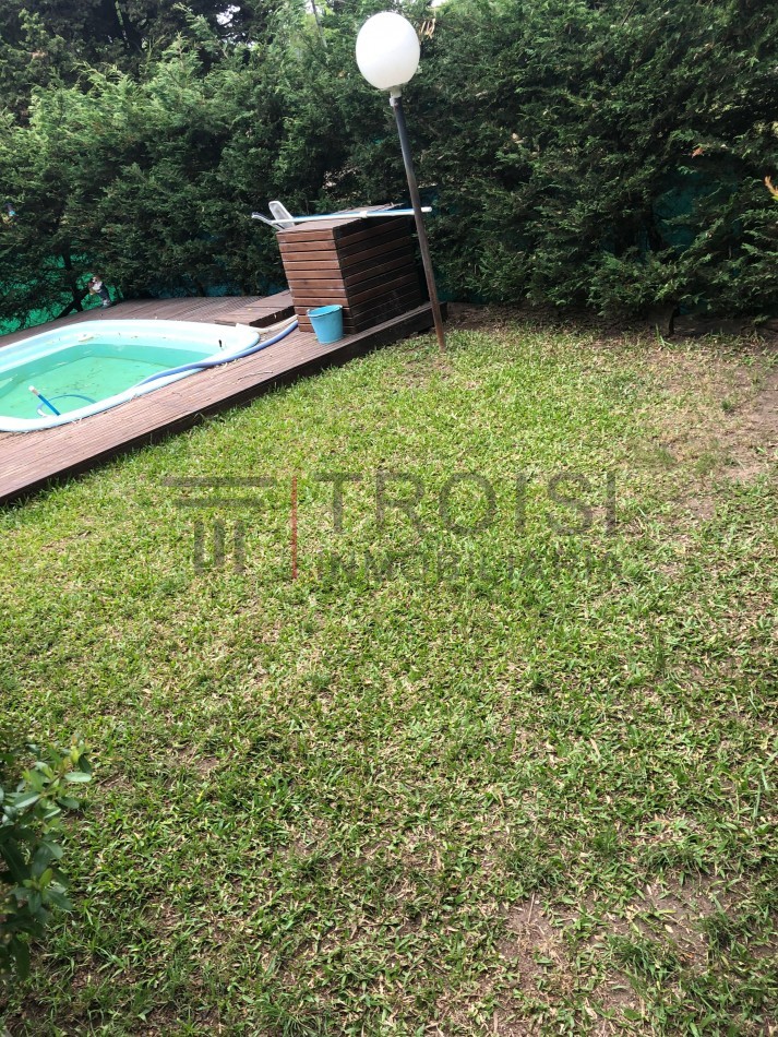 Duplex 4 ambientes - Calle Mendoza 582, Barrio Santa Teresita sobre el Monte - Mendoza 