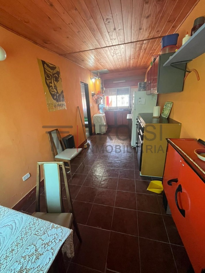 Chalet 4 ambientes - Calle 6 e/29 y 30 - V24