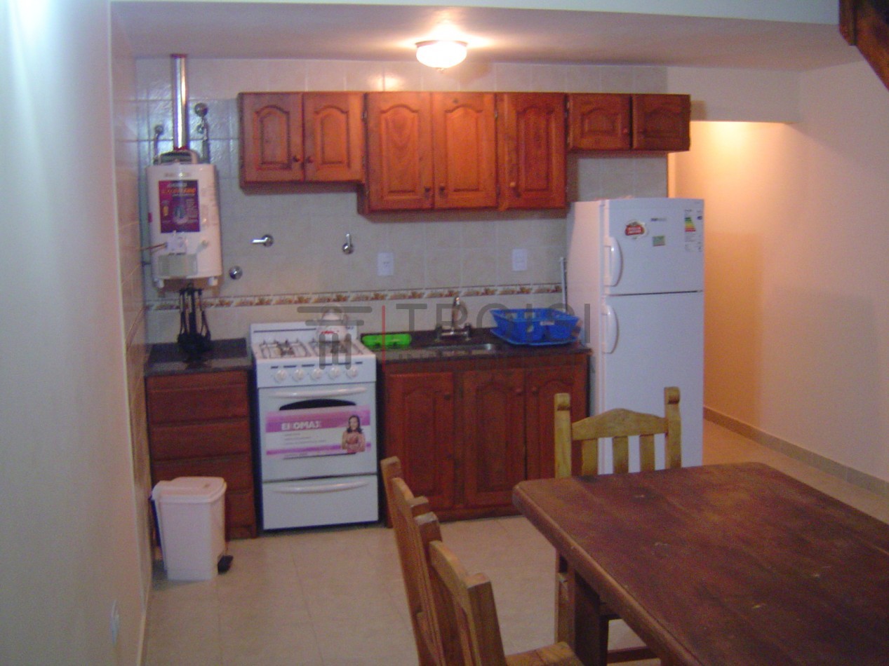V23 - Depto. 2 ½ amb - Av. 32 e/7 y 8