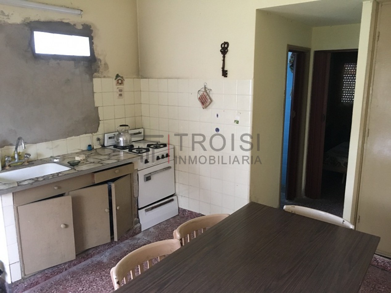 2 Chalets de 2 ambientes - Calle 28 e/5 y 6 - V44