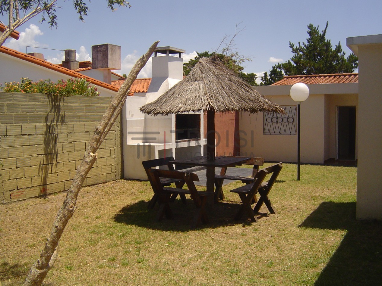 V1 - Chalet 3 ambientes + Depto 2 ambientes - Calle 2 e/ 45 y 46