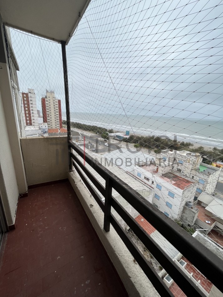 Depto. 3 ambientes - Calle 2 e/35 y 36 - V67