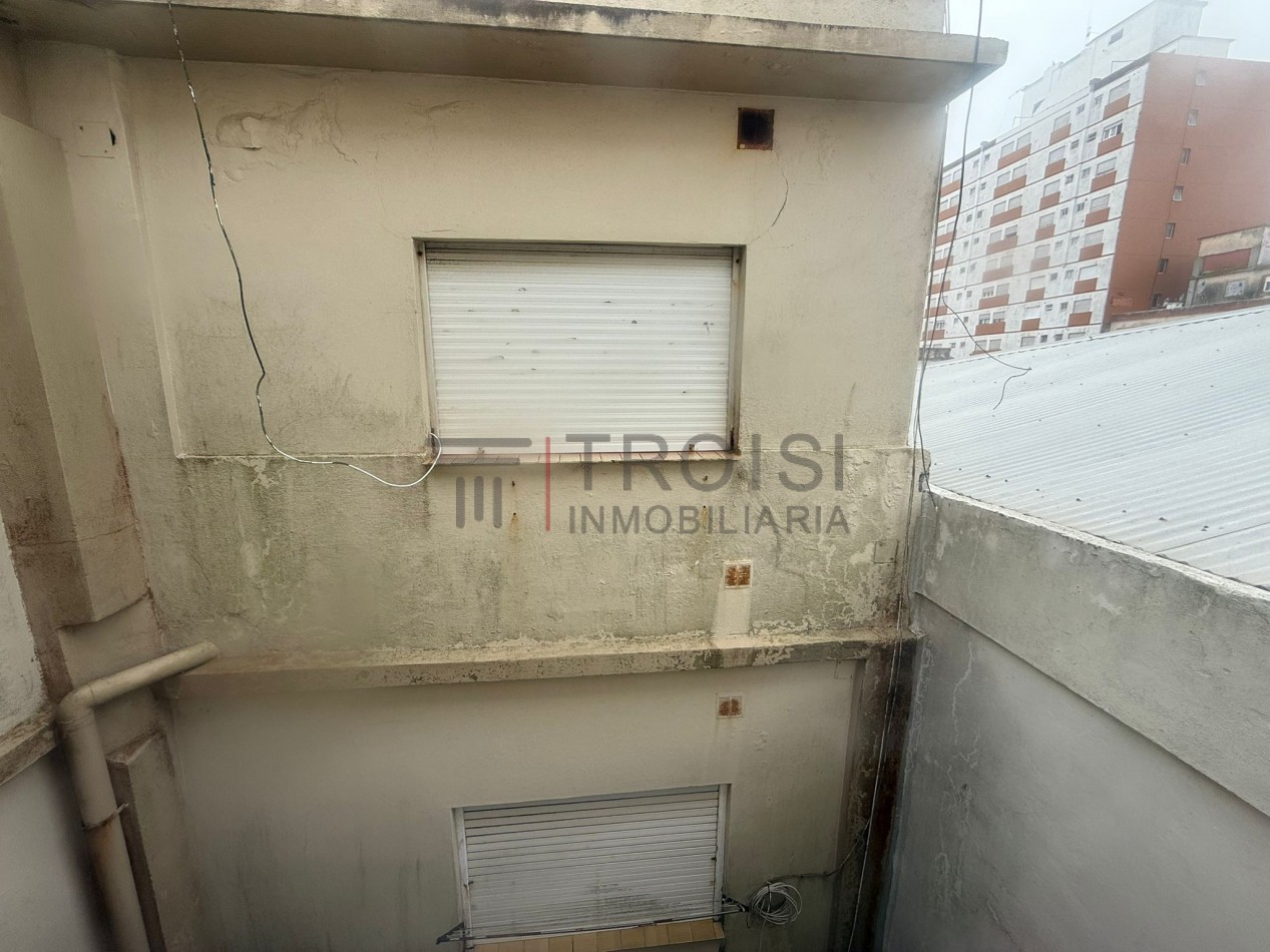 V71 - Depto. 2 ambientes - Calle 33 e/ 2 y 3
