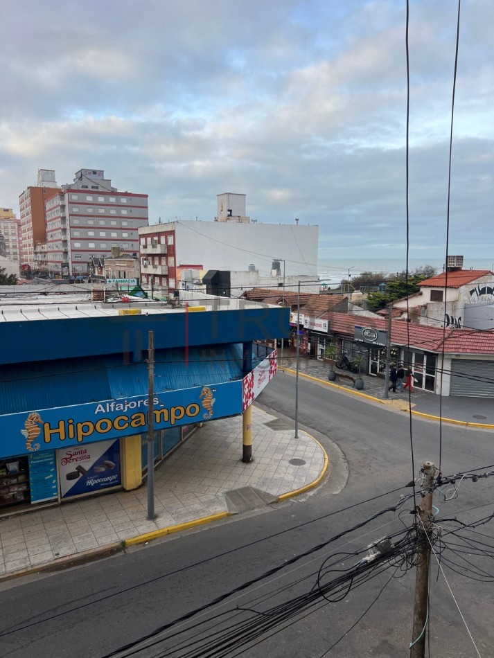 V17 - DEPARTAMENTO - 2 AMBIENTES - Calle 34 N°202 Esq. 2 - 2° piso