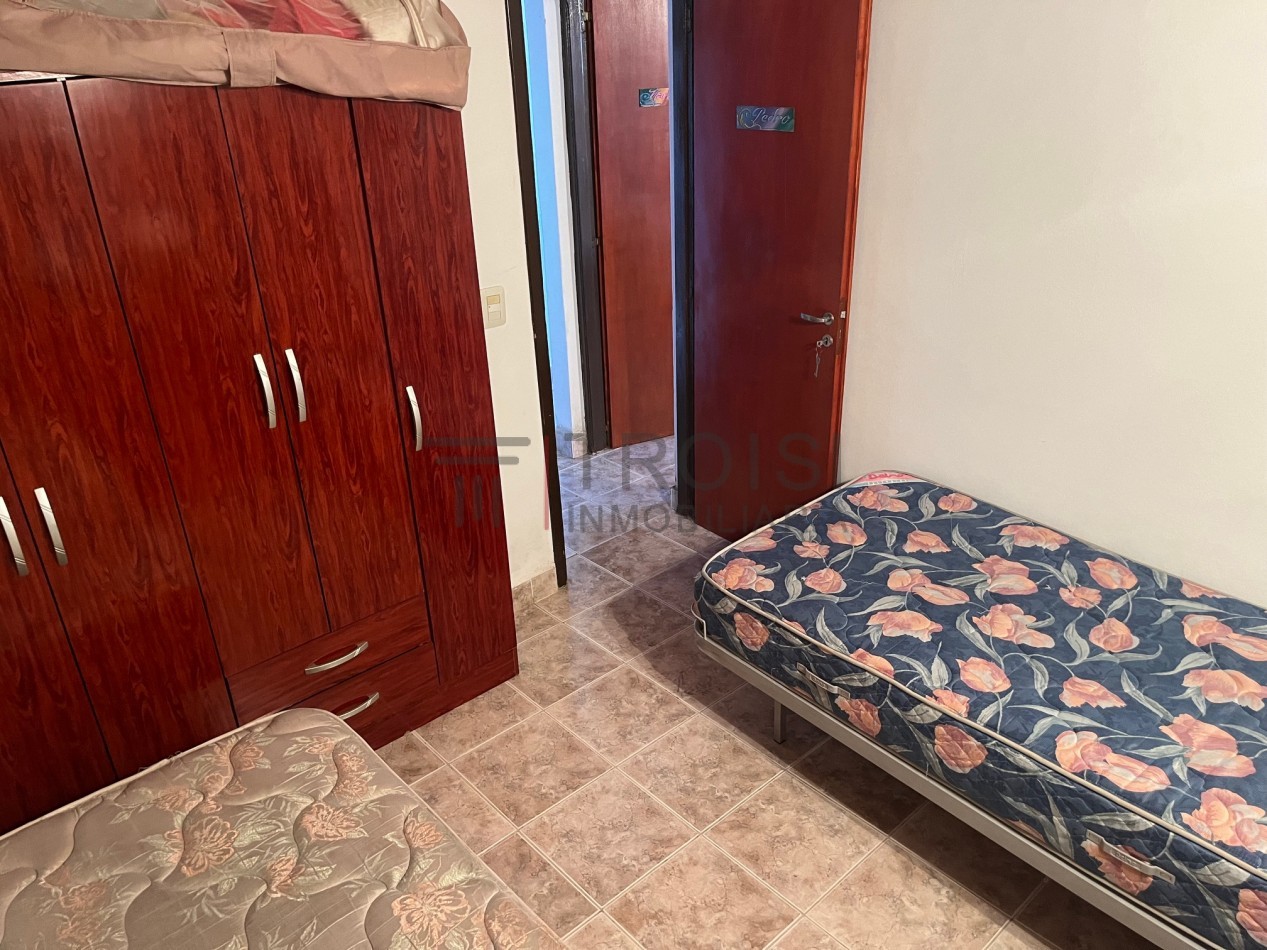 V5 - Chalet 4 ambientes - Calle 6 e/47 y 48