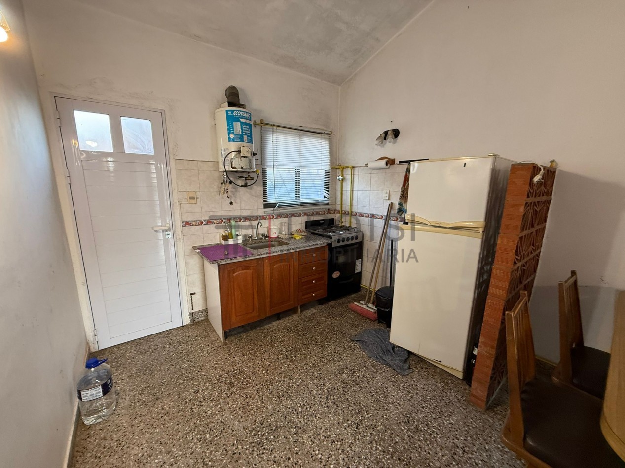 V42 - Chalet 3 ambientes - Calle 35 e/ 7 y 8
