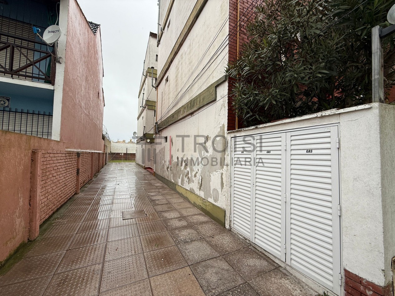 V39 - Depto. 2 ambientes - Calle 5 e/35 y 36