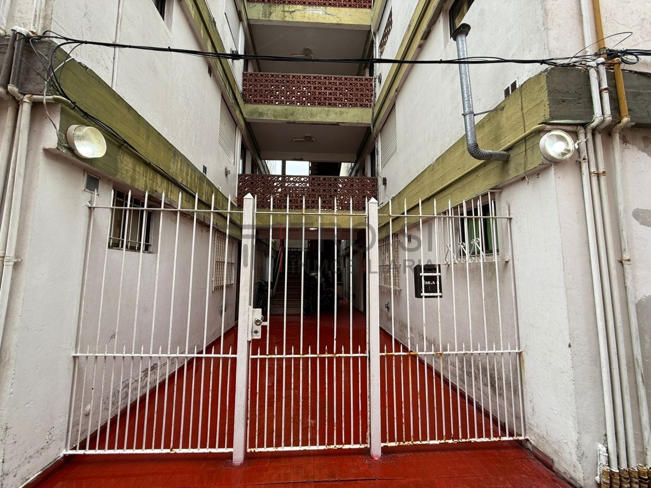 V39 - Depto. 2 ambientes - Calle 5 e/35 y 36