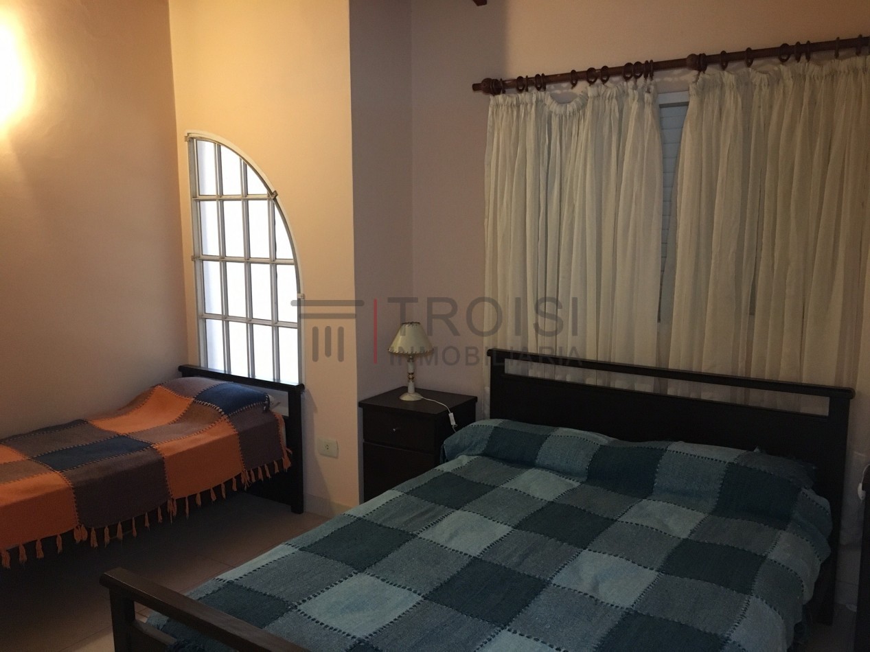 Duplex 4 ambientes - Calle Mendoza, Barrio Parque Golf - Mendoza 