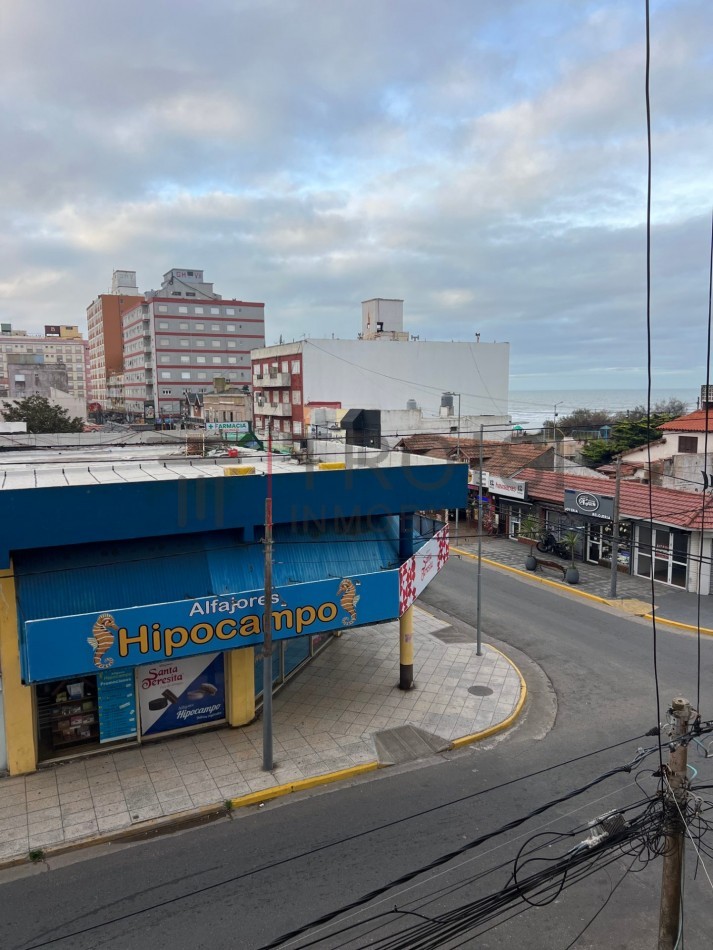 V17 - DEPARTAMENTO - 2 AMBIENTES - Calle 34 N°202 Esq. 2 - 2° piso