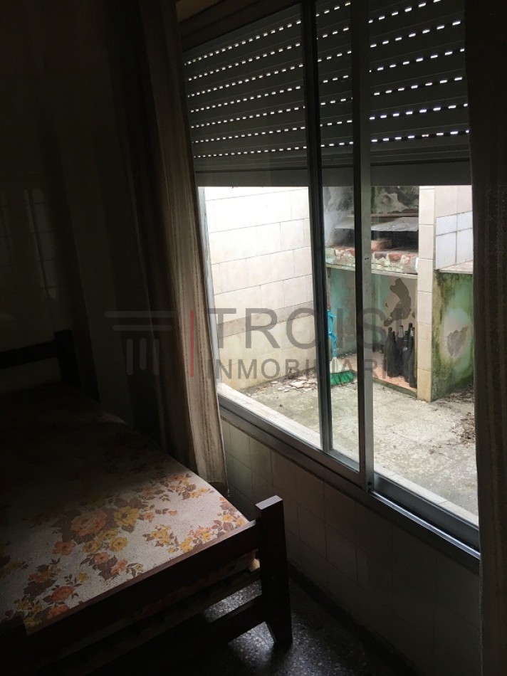 Monoambiente + Chalet 3 ambientes - Calle 30 e/ 5 y 6 - V37