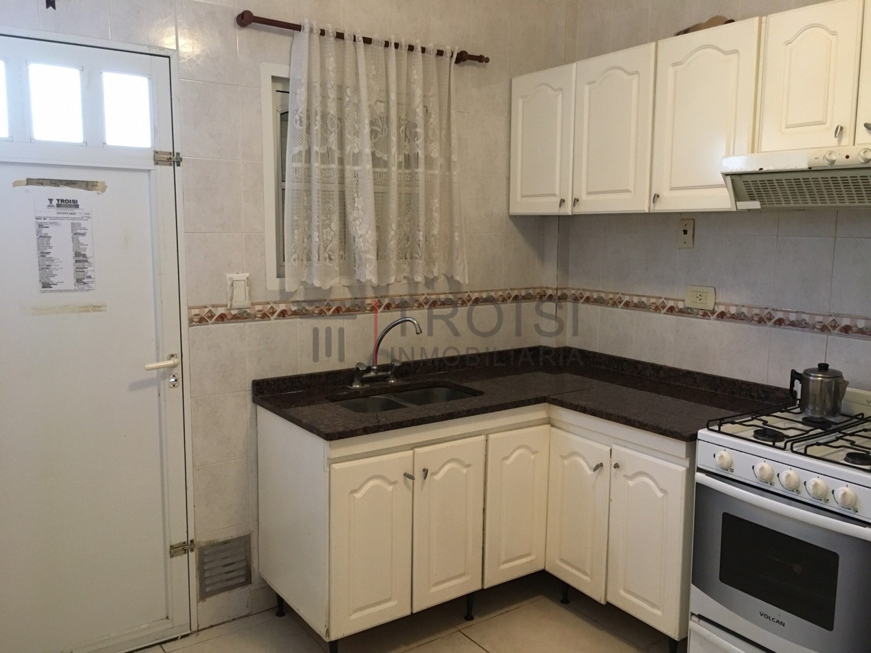 Duplex 4 ambientes - Calle Mendoza, Barrio Parque Golf - Mendoza 