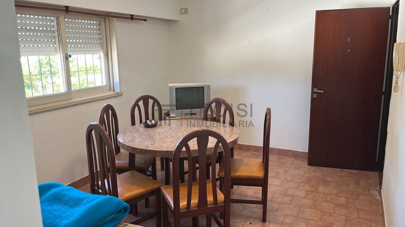 4111 - Depto. 2 Amb - Av. 41 e/6 y 7 