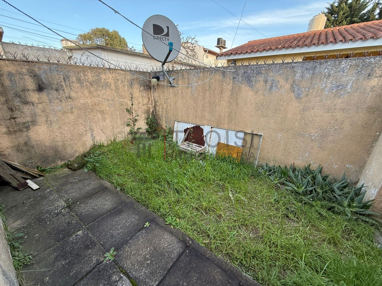 V42 - Chalet 3 ambientes - Calle 35 e/ 7 y 8