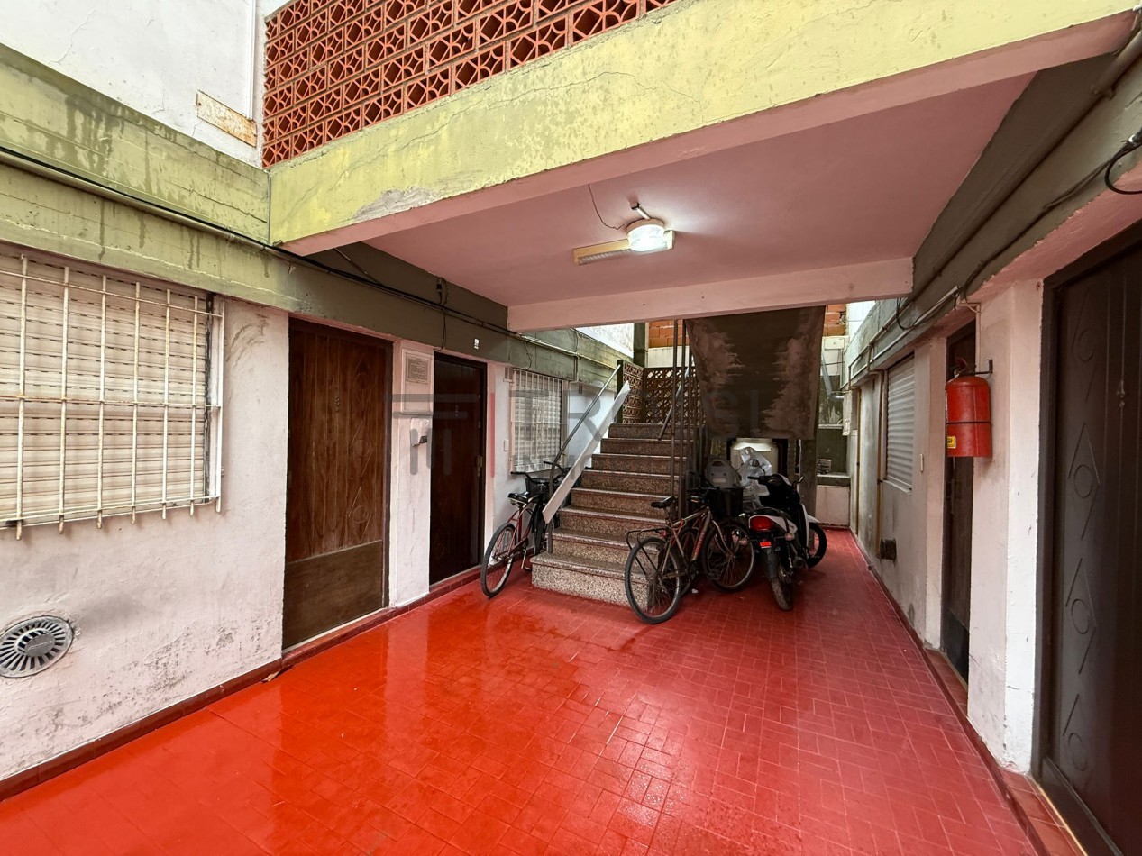 V39 - Depto. 2 ambientes - Calle 5 e/35 y 36