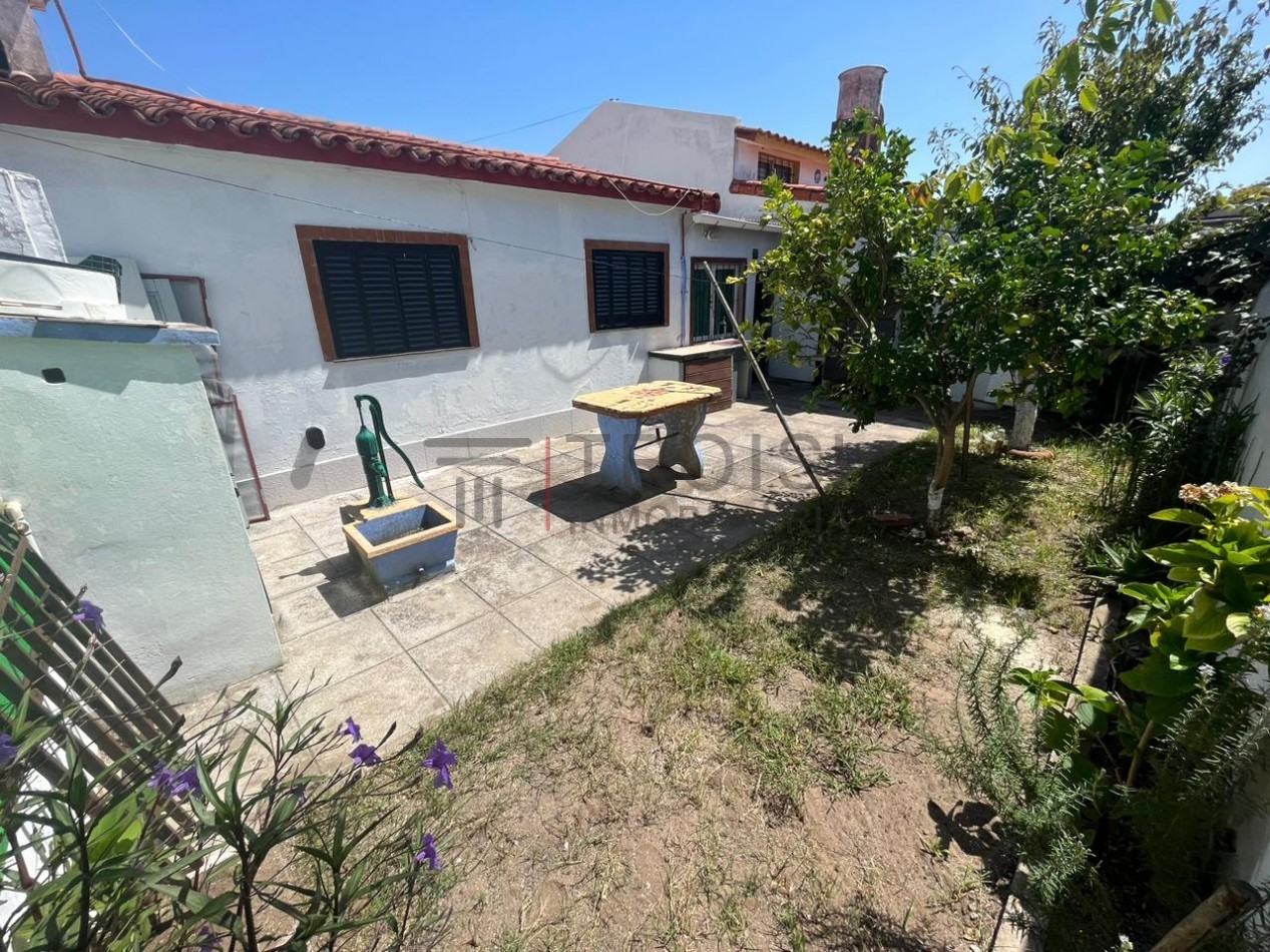 Chalet 4 ambientes - Calle 6 e/29 y 30 - V24