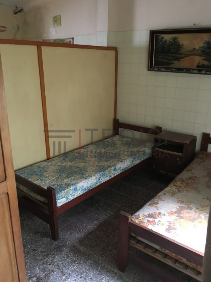 Chalet 3 ambientes + Monoambiente -  Calle 30 e/ 5 y 6 - V37