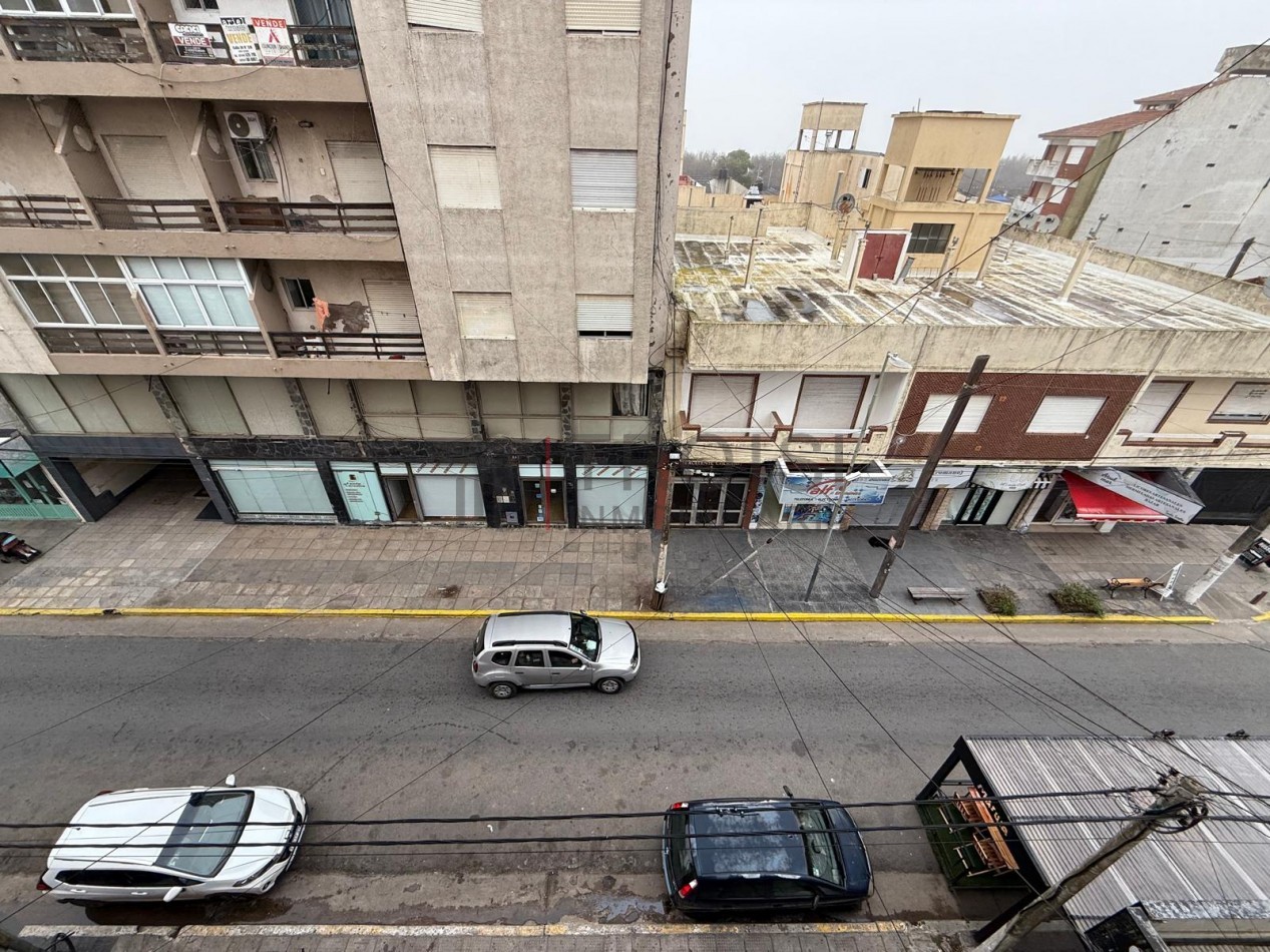 V85 - Depto. 2 ambientes - Calle 2 e/35 y 36