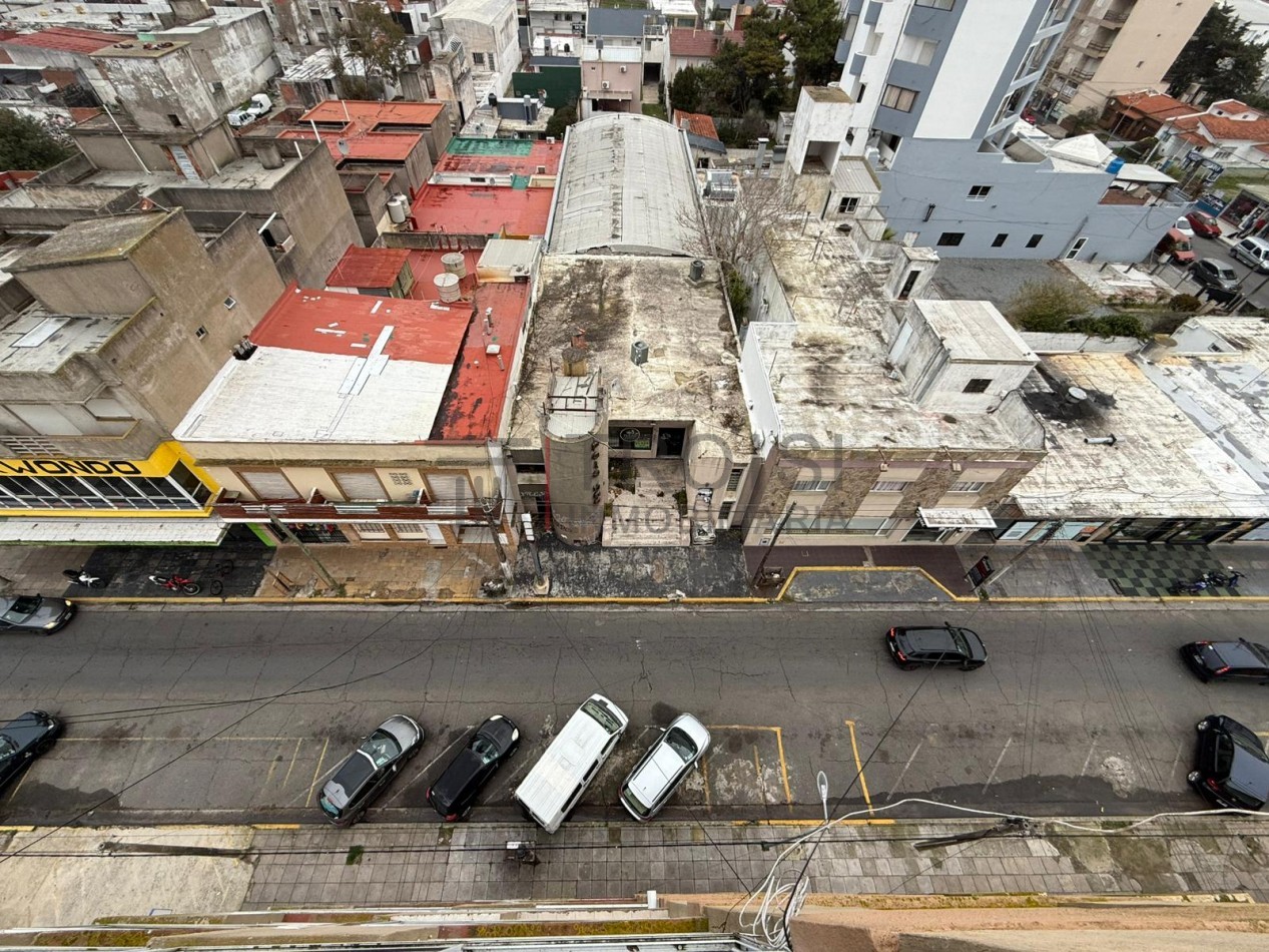 V52 - Depto. 2 ambientes - Calle 33 e/2 y 3
