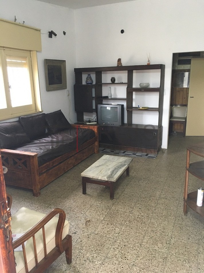 Monoambiente + Chalet 3 ambientes - Calle 30 e/ 5 y 6 - V37