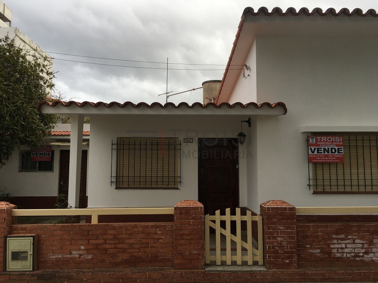 Chalet 3 ambientes + Monoambiente -  Calle 30 e/ 5 y 6 - V37