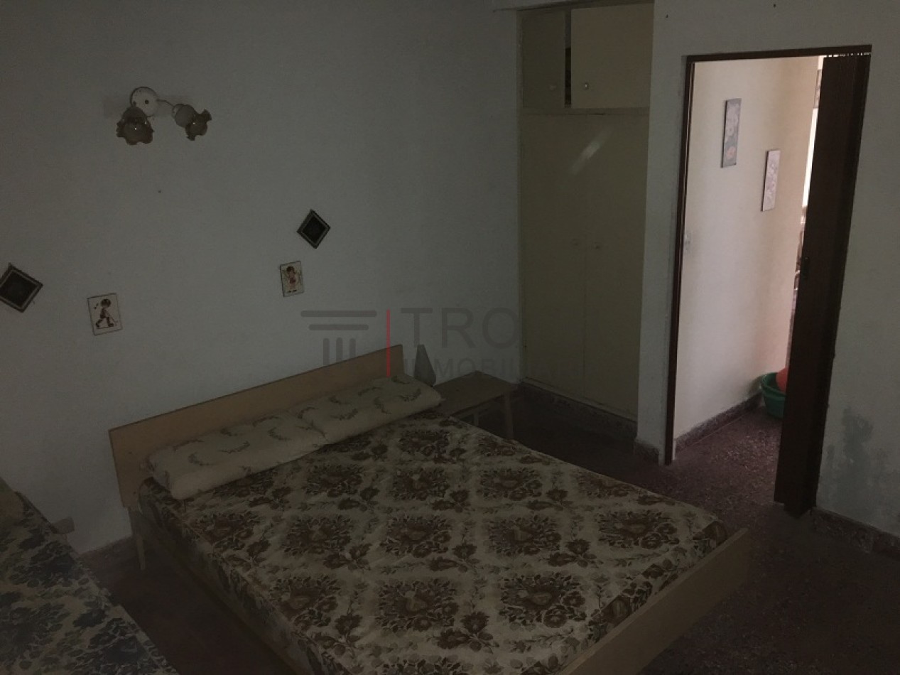 2 Chalets de 2 ambientes - Calle 28 e/5 y 6 - V44