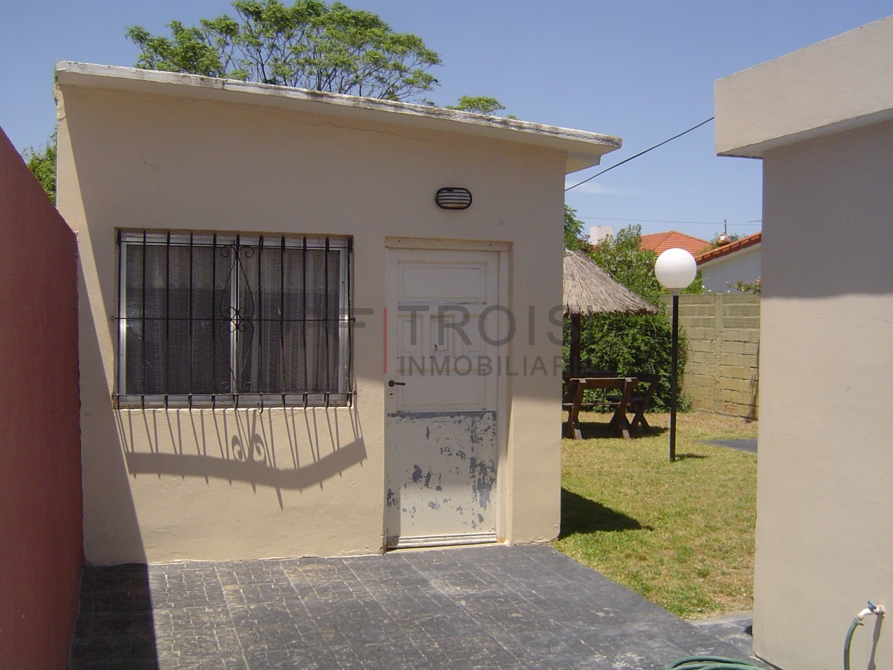 V1 - Chalet 3 ambientes + Depto 2 ambientes - Calle 2 e/ 45 y 46