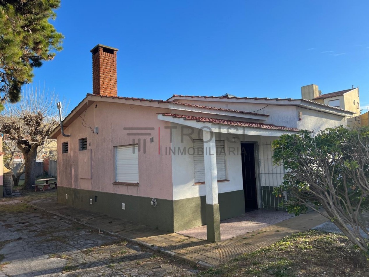 V24 - Chalet 3 dormitorios con Garage - Calle 34 e/ 4 y 5