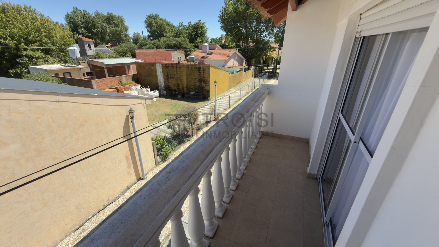 V17 - Duplex - Calle 49 N°562 e/ 5 y 6