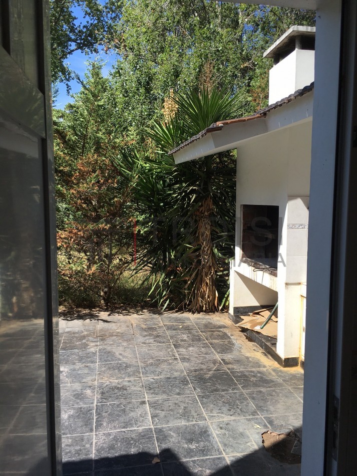 Duplex 4 ambientes - Calle Mendoza, Barrio Parque Golf - Mendoza 