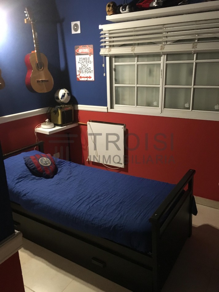 Duplex 4 ambientes - Calle Mendoza 582, Barrio Santa Teresita sobre el Monte - Mendoza 