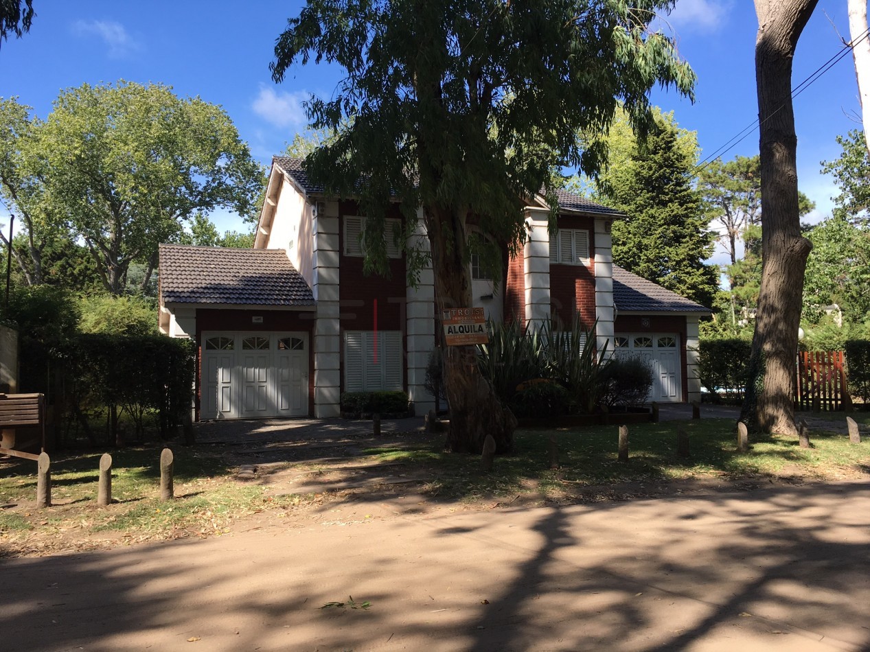 Duplex 4 ambientes - Calle Mendoza, Barrio Parque Golf - Mendoza 