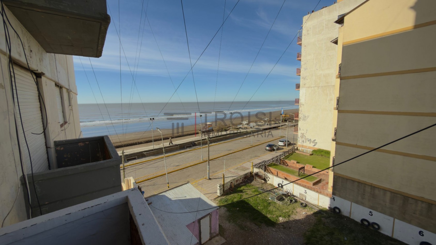 V40 - Depto. 3 ambientes Frente al Mar - Av. Costanera e/ 31 y 32