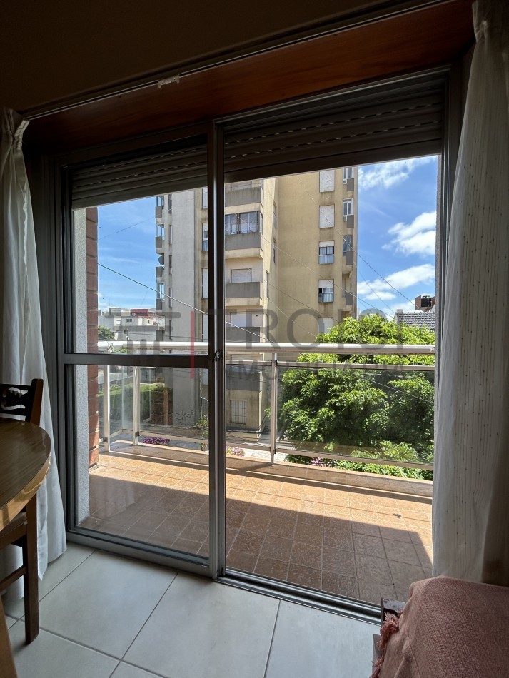 362 - Depto. 3 ambientes a 100 mts del mar - Calle 36 e/2 y 3 