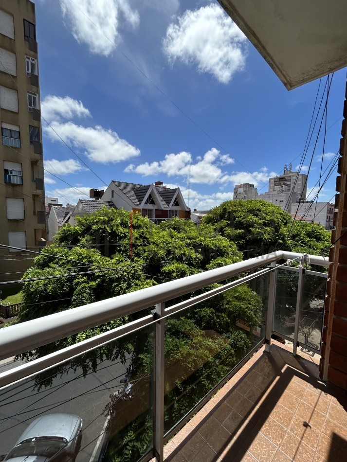 362 - Depto. 3 ambientes a 100 mts del mar - Calle 36 e/2 y 3 