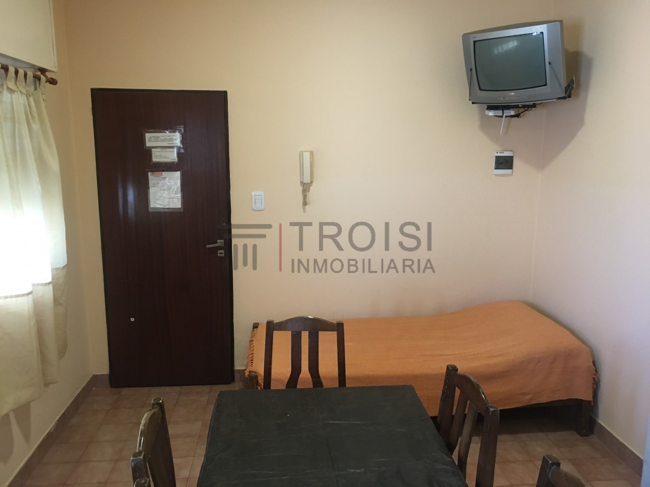 415 - Depto. 2 Amb - Av. 41 e/6 y 7 