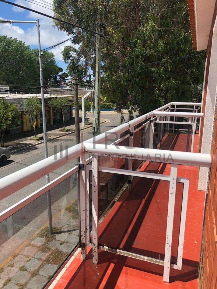 416 - Depto. 2 Amb - Av. 41 e/6 y 7 