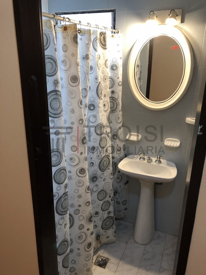 4110 - Depto. 2 Amb - Av. 41 e/6 y 7 