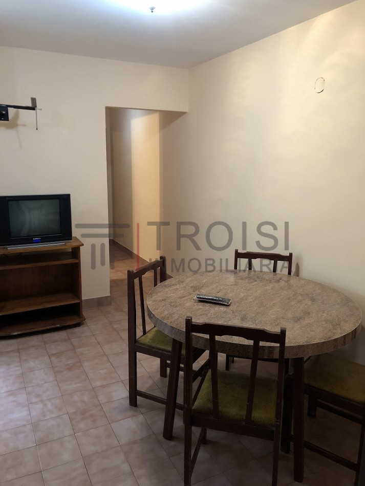 4110 - Depto. 2 Amb - Av. 41 e/6 y 7 