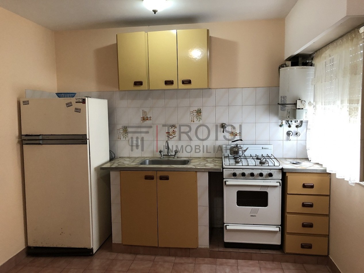 4110 - Depto. 2 Amb - Av. 41 e/6 y 7 