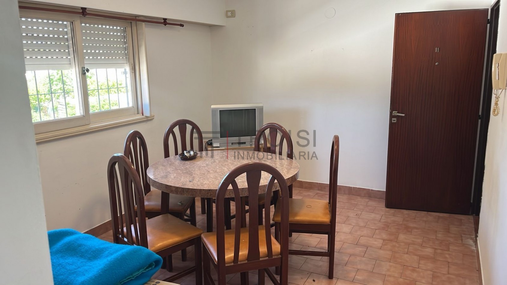 4111 - Depto. 2 Amb - Av. 41 e/6 y 7 