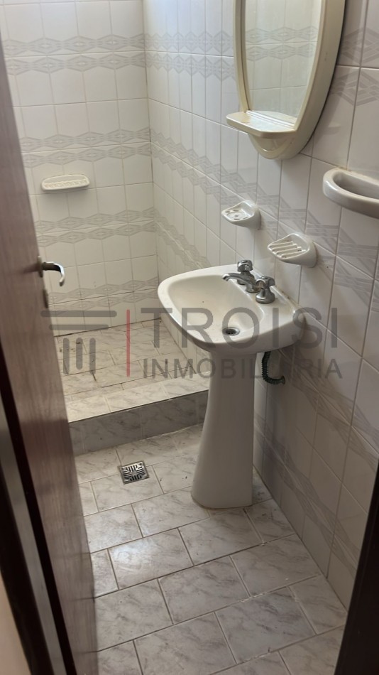 4111 - Depto. 2 Amb - Av. 41 e/6 y 7 