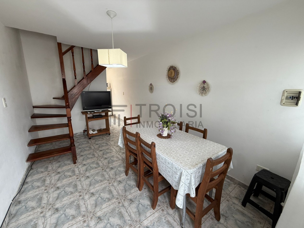 V77 - Duplex 3 ambientes - Calle 47 e/3 y 4