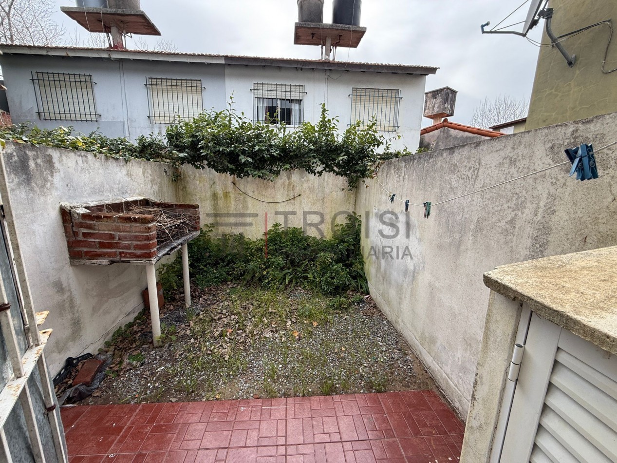 V77 - Duplex 3 ambientes - Calle 47 e/3 y 4