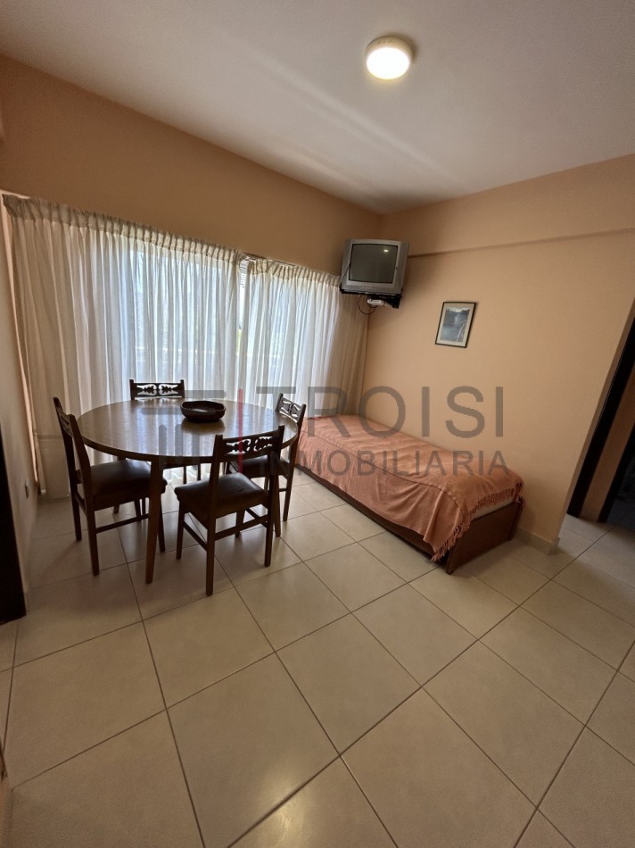 362 - Depto. 3 ambientes a 100 mts del mar - Calle 36 e/2 y 3 